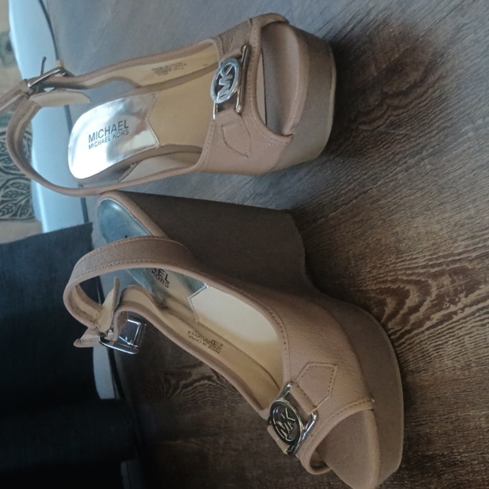 Michael kors wedges